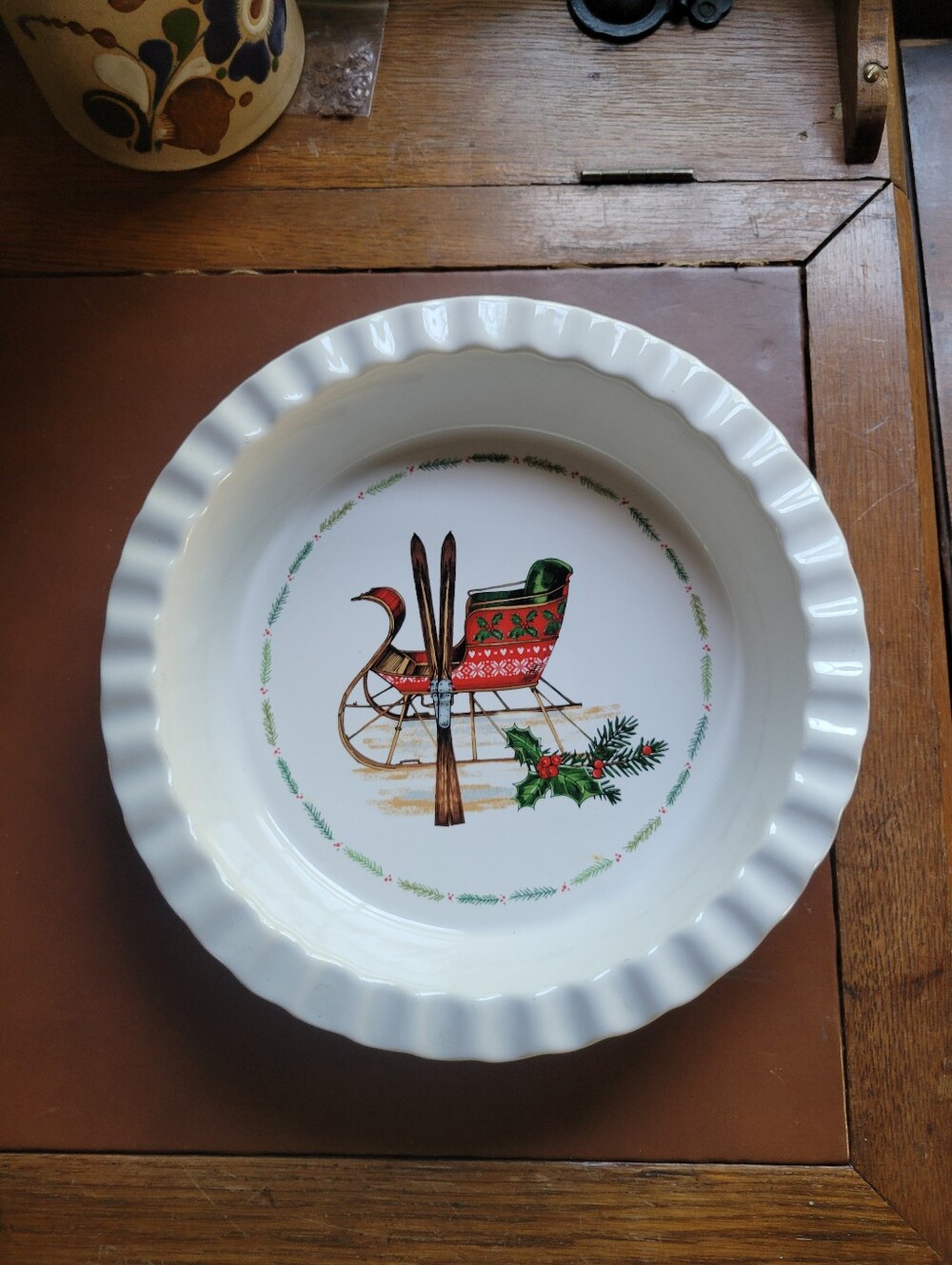 Nantucket 10in Pie Plate Christmas Deep Dish Excellent